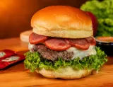 Burger de Cupim c/ Queijo e Calabresa